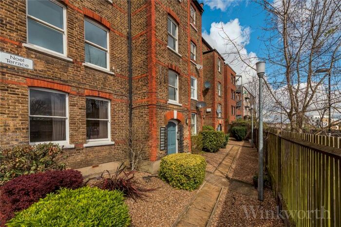 3 Bedroom Apartment To Rent In Noel Terrace, London, SE23