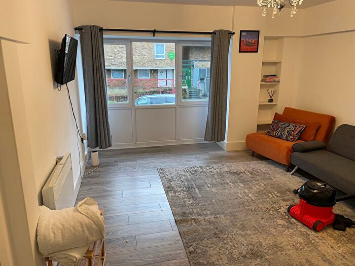 1 Bedroom Flat To Rent In Rollins Street, South Bermondsey London, SE15