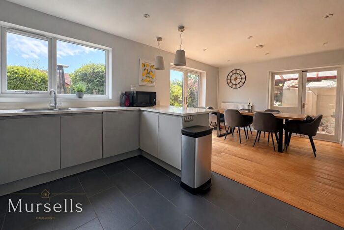 3 Bedroom Detached House For Sale In Shaw Drive, Wareham, BH20 - Photo 2