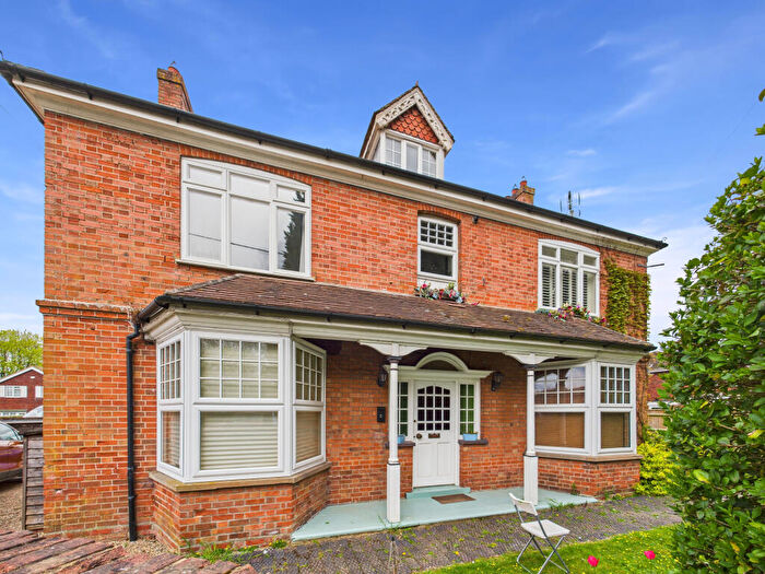 3 Bedroom Duplex To Rent In Thame Road, Longwick, Princes Risborough, Buckinghamshire, HP27