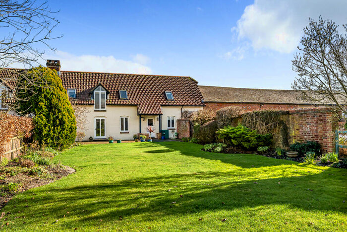 4 Bedroom Cottage To Rent In East Stratton, Winchester, SO21