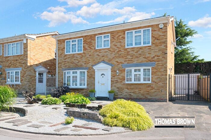 4 Bedroom Detached House For Sale In Dorado Gardens, Orpington, BR6