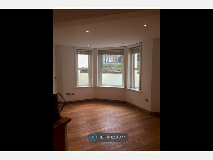 2 Bedroom Flat To Rent In Upper Grosvenor Road, Tunbridge Wells TN1
