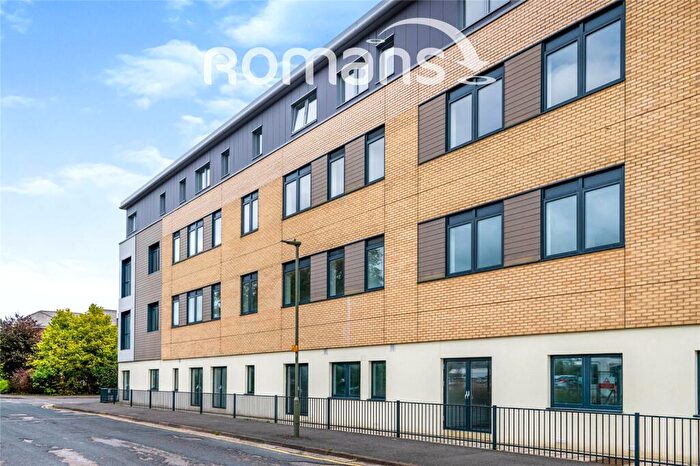 Flat To Rent In Lyon Way, Frimley, Camberley, GU16