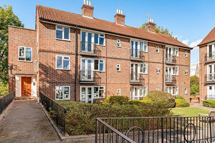 1 Bedroom Flat For Sale In Westall Close, Hertford, SG13