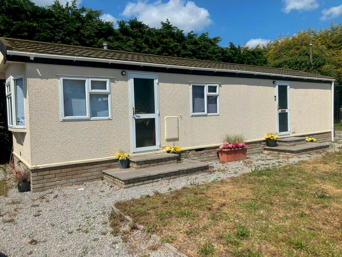 2 Bedroom Lodge To Rent In Colchester Road, Great Bentley, Colchester, CO7