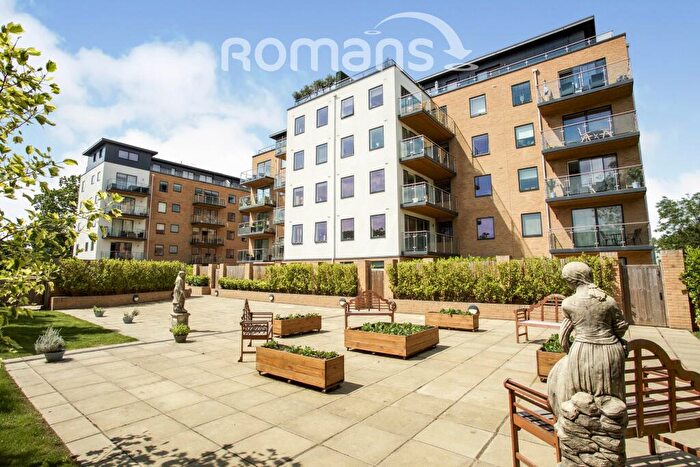 1 Bedroom Flat To Rent In Westbury Mansions, Old Bracknell Lane West, Bracknell, RG12