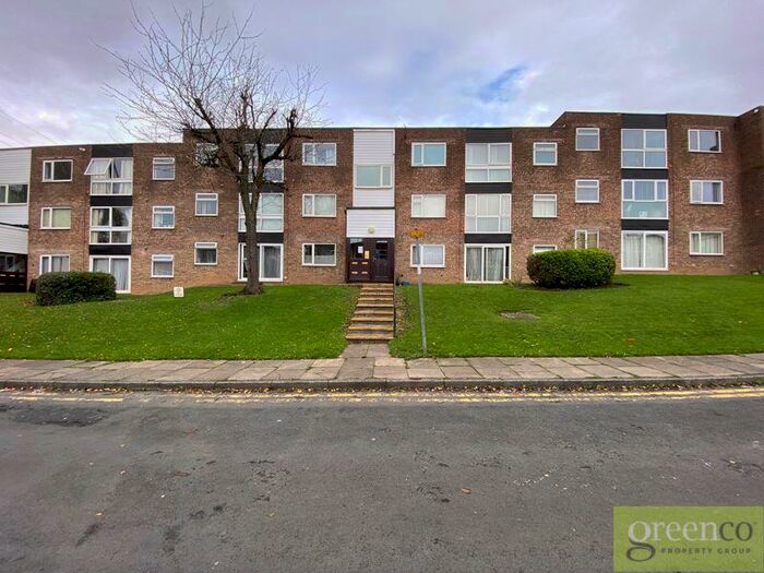 1 Bedroom Flat To Rent In Baguley Crescent, Manchester, M24