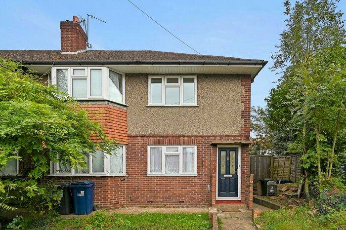 2 Bedroom Maisonette To Rent In Holmwood Close, Northolt, UB5