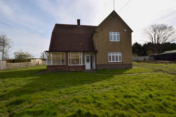 3 Bedroom Detached House To Rent In Bedford Road, Bidwell, Houghton Regis, LU5