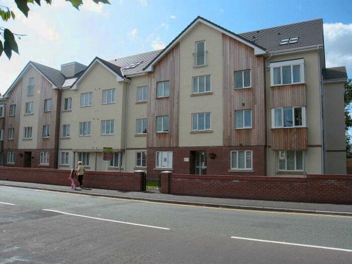 2 Bedroom Flat To Rent In Park View, New Chester Road, New Ferry, Wirral, CH62