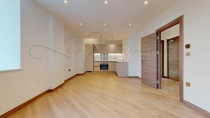 2 Bedroom Flat To Rent In King's House, Widmore Road, BR1