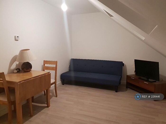 1 Bedroom Flat To Rent In Cheviot Gardens, London, NW2