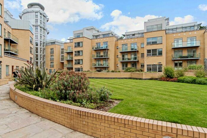 2 Bedroom Flat To Rent In The Belvedere, Homerton Street, Cambridge, CB2