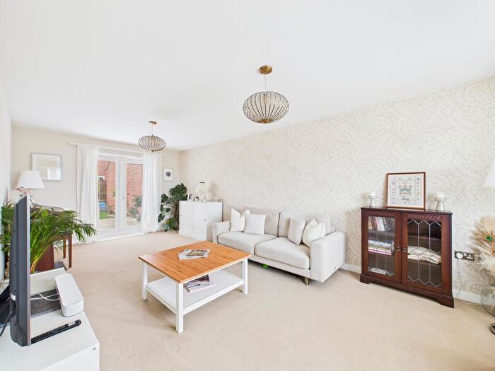 4 Bedroom Detached House For Sale In Marisco Close, Boulton Moor, DE24