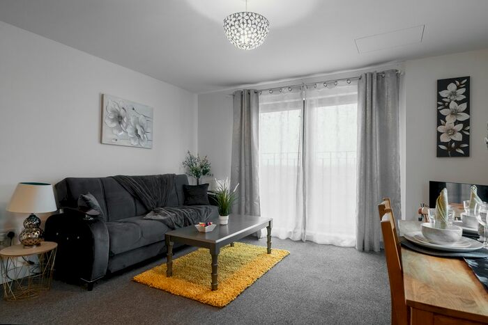 2 Bedroom Flat To Rent In Colnbrook By Pass, Slough, SL3