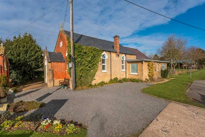 2 Bedroom Detached House For Sale In North Road, Tattershall Thorpe, Lincoln, LN4