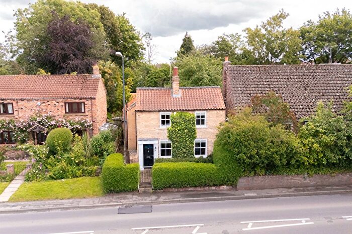 3 Bedroom Cottage For Sale In Main Street, Stamford Bridge, York, YO41