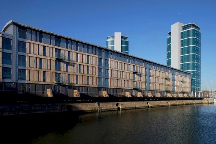 2 Bedroom Flat To Rent In Dock Head Road, Chatham, ME4