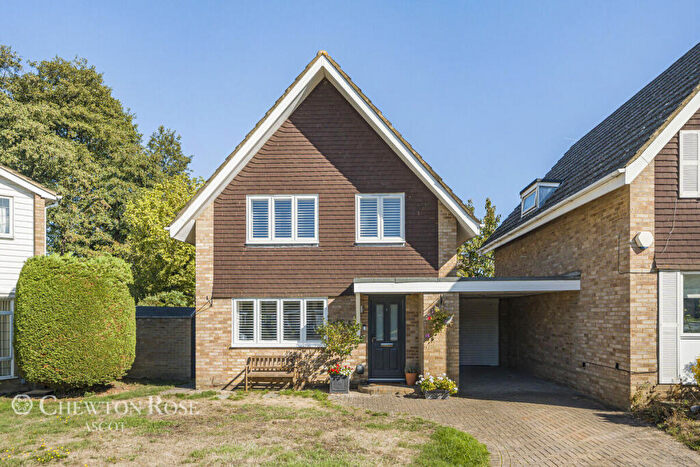 4 Bedroom Detached House For Sale In Gainsborough Drive, Ascot, SL5