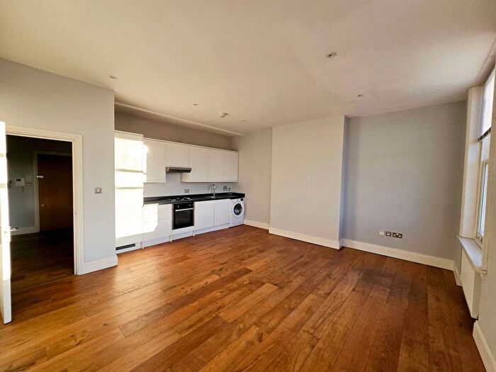 1 Bedroom Flat To Rent In Electric Avenue, London, SW9