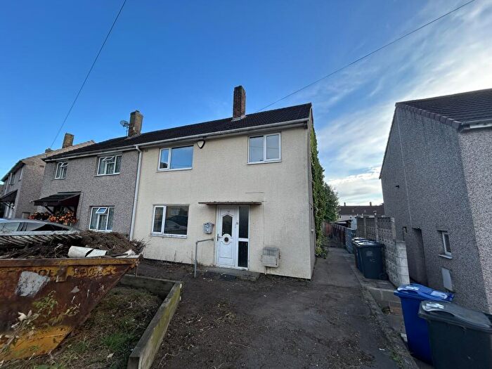 3 Bedroom Semi-Detached House For Sale In Mead Crescent, Burton-on-Trent, DE15