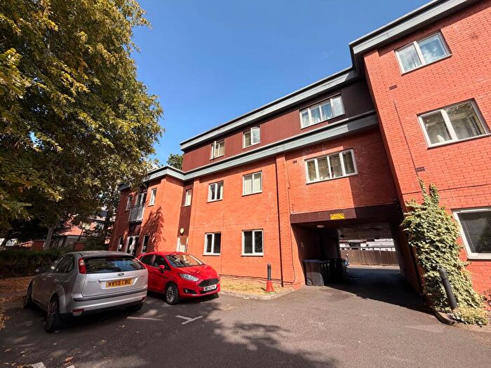 2 Bedroom Flat To Rent In Goosemoor Lane, Goosemoor House, B23