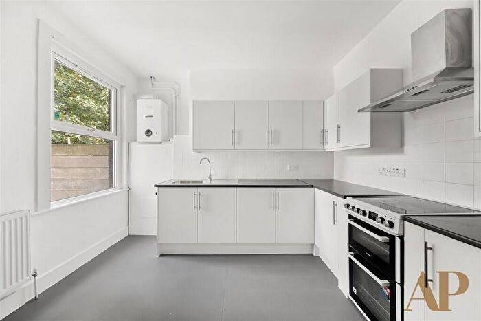 3 Bedroom End Of Terrace House To Rent In Forest Gardens, London, N17