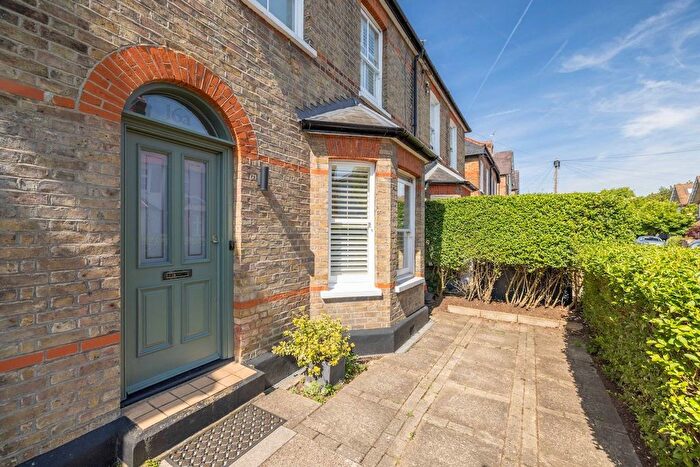 2 Bedroom Maisonette For Sale In Montagu Road, Datchet, SL3