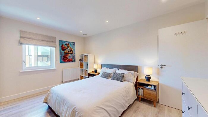 2 Bedroom Flat To Rent In Falcondale Court, Lakeside Drive, London, NW10