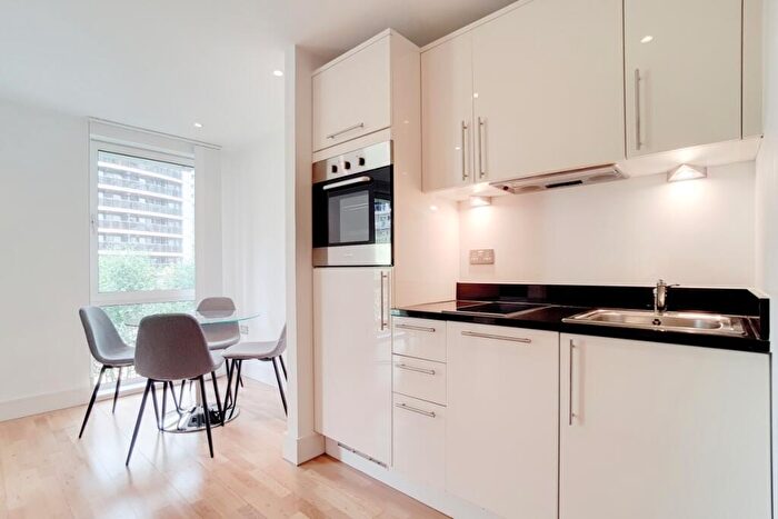 Flat For Sale In Indescon Court, London, E14