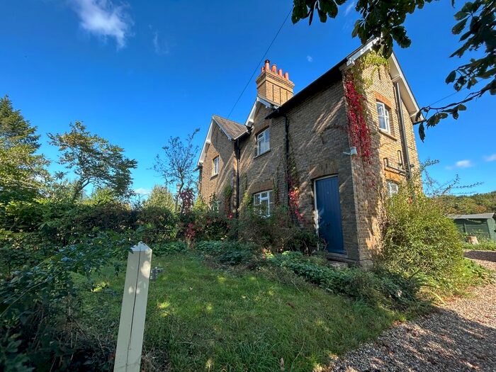 2 Bedroom Cottage To Rent In Bramfield, Hertford, SG14