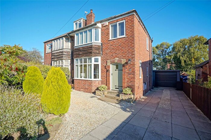 3 Bedroom Semi-Detached House For Sale In Lynton Avenue, Rotherham, South Yorkshire, S60