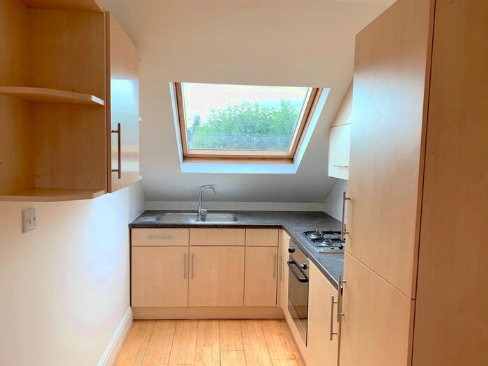 1 Bedroom Flat To Rent In West Avenue, Hendon, London, NW4