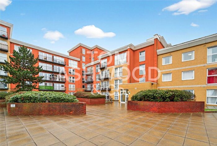 Apartment For Sale In Memorial Heights, Monarch Way, Ilford, IG2