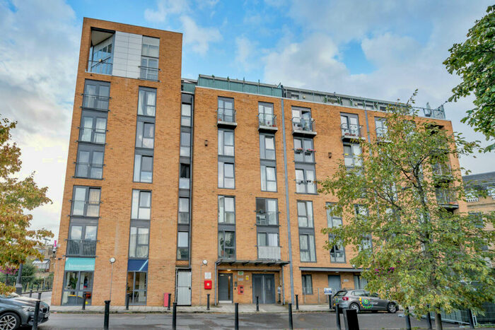 1 Bedroom Apartment To Rent In Muscovy House, London, SE11