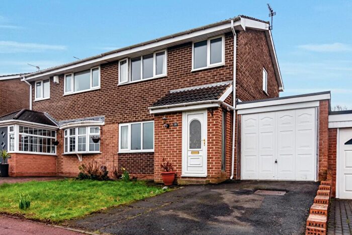 3 Bedroom Semi Detached House For Sale In Avebury Drive, Washington, Tyne And Wear, NE38