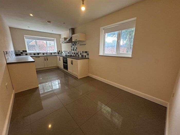 3 Bedroom Detached Bungalow To Rent In Perry Park Road, Rowley Regis, B65