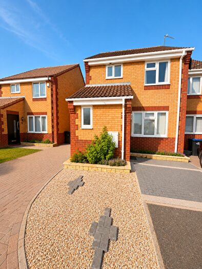 3 Bedroom Detached House To Rent In Millside Close, Northampton, NN2