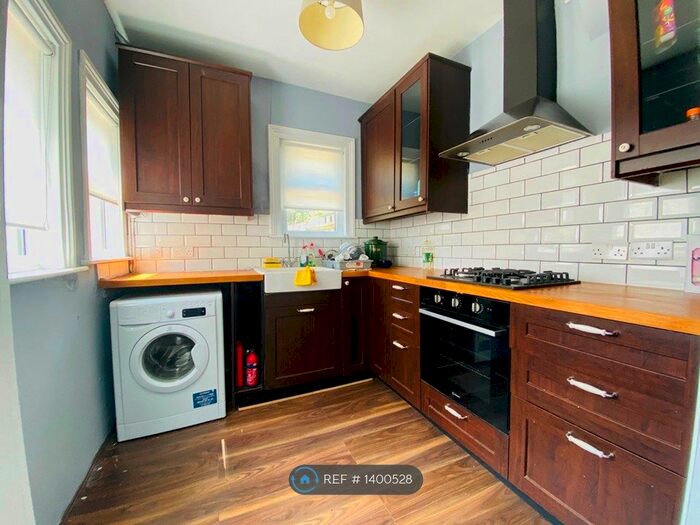 4 Bedroom Semi-Detached House To Rent In Algernon Road, London, SE13