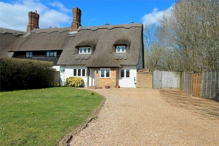 3 Bedroom Semi-Detached House For Sale In Morants Court Road, Dunton Green, Sevenoaks, Kent, TN13