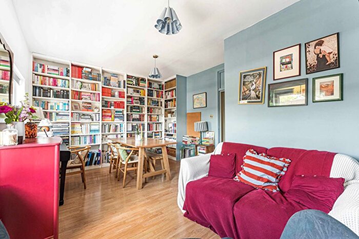 1 Bedroom Flat For Sale In Calthorpe Street, London, WC1X