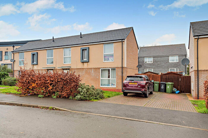 3 Bedroom Semi Detached House For Sale In Woodward Avenue, Hereford, HR2