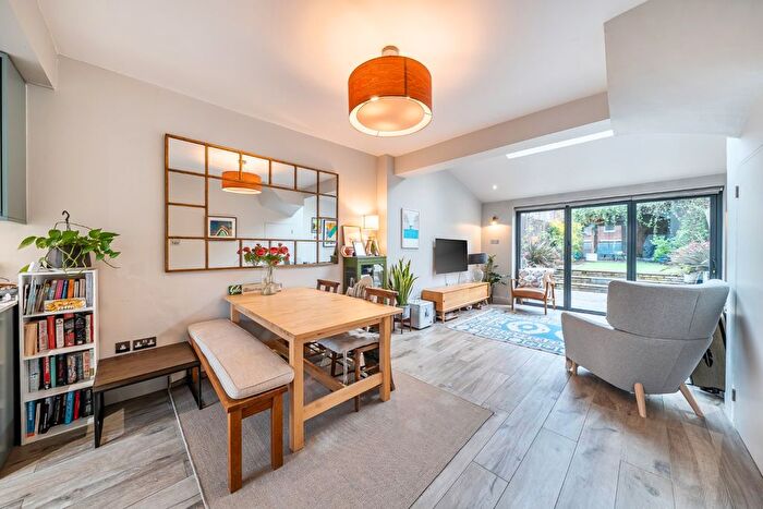 2 Bedroom Terraced House For Sale In Hambro Road, Streatham, London, SW16