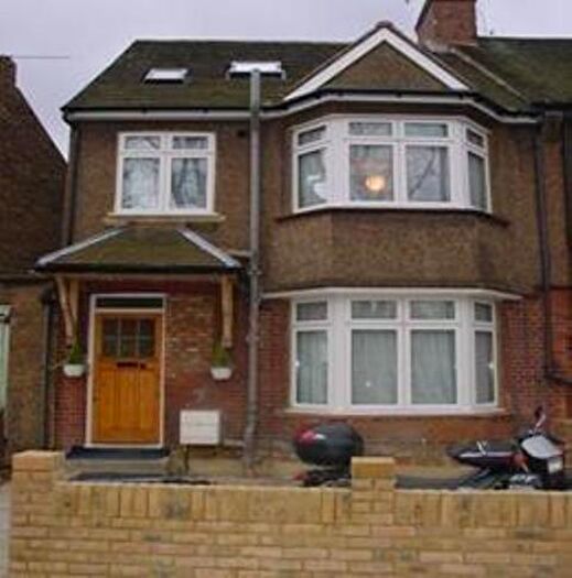 Studio To Rent In White Hart Lane, London, N22