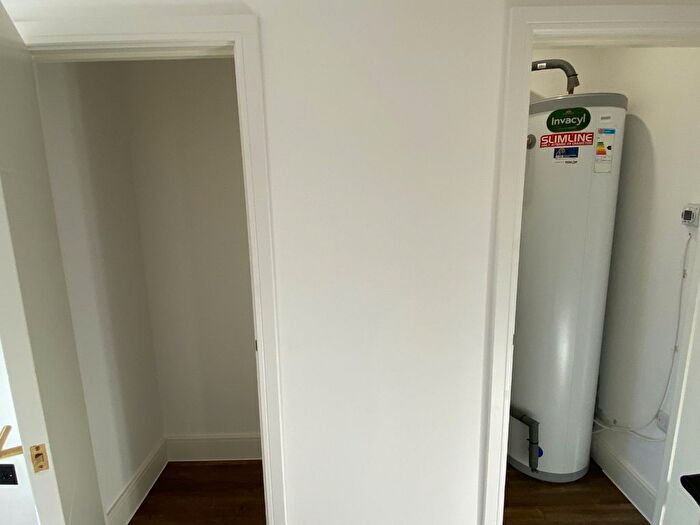 1 Bedroom Flat For Sale In Overstone Road, Northampton, NN1