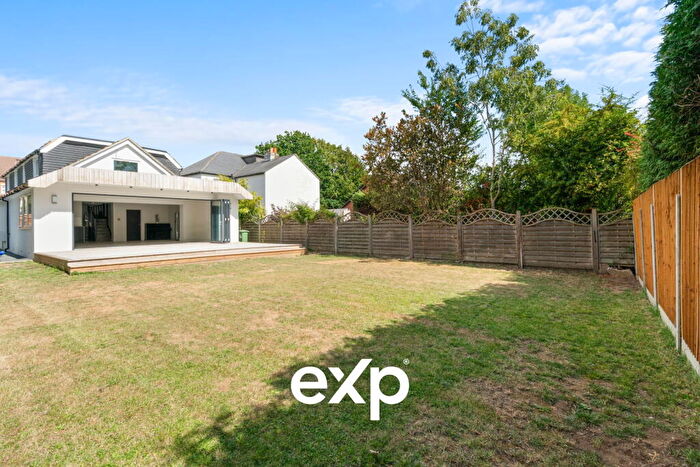 4 Bedroom Detached House For Sale In Broad Lane, Bracknell, RG12