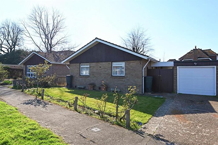 2 Bedroom Detached Bungalow For Sale In Furners Mead, Henfield, West Sussex, BN5