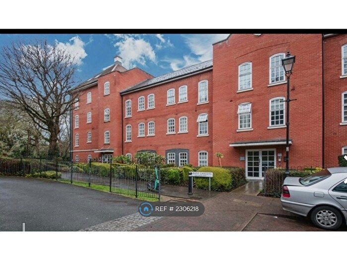 2 Bedroom Flat To Rent In Albany Gardens, Colchester, CO2