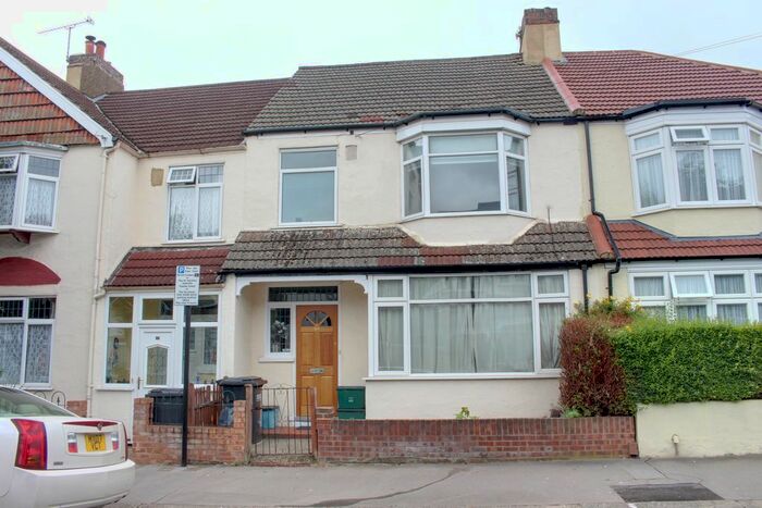 Studio To Rent In Addiscombe Court Road, Croydon, CR0